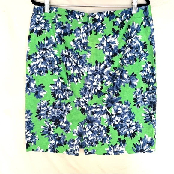 J Crew Pencil Skirt in Green with blue and white flowers size 10 Preppy Coastal - Picture 2 of 11